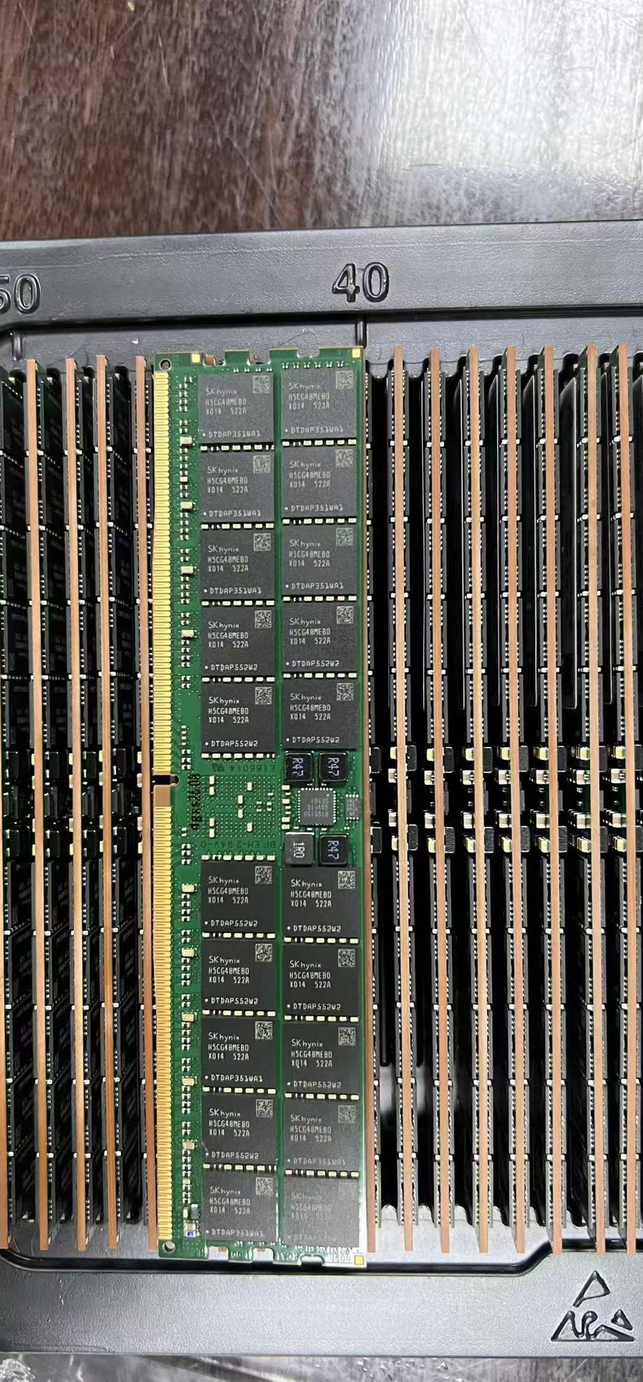 DDR4 and DDR5 memory modules